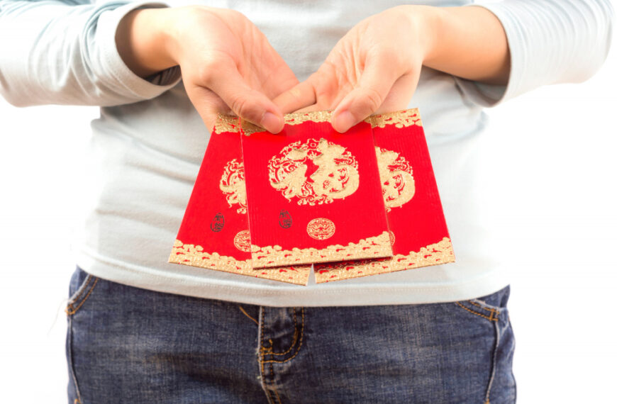 Angpao vs Hampers Imlek untuk Perusahaan, Manakah yang Lebih Berkesan?