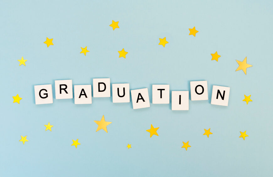 Super Unik! 6 Kado Wisuda Anti Mainstream untuk Sahabat