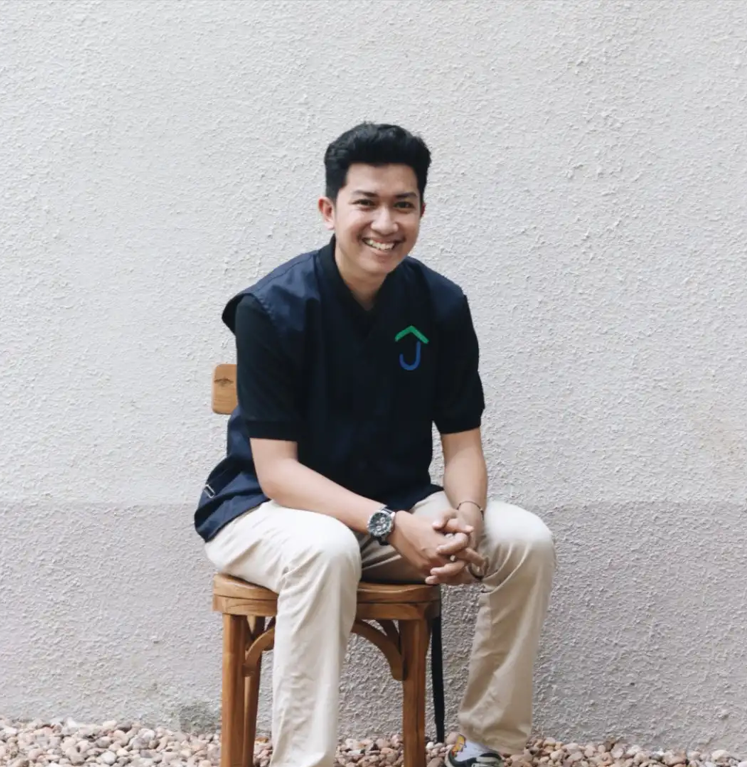 Merk baju kantor lokal