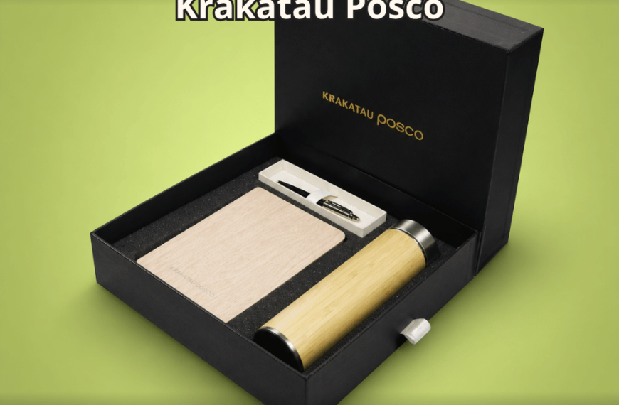 Paket custom onboarding kit karyawan dari Lokasoka yang berisi merchandise fungsional seperti tumbler, notebook, dan lanyard untuk meningkatkan engagement karyawan baru di perusahaan.