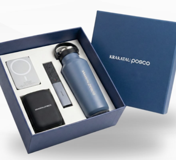 Branding Kit untuk Perusahaan: Onboarding Kit vs Hadiah Penghargaan Tahunan