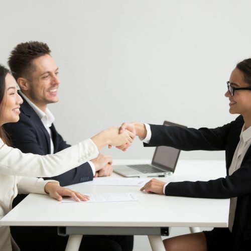 Strategi Akhir Tahun Untuk Client Engagement Bank & Super Car Company