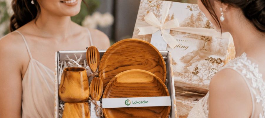 Custom Hampers Bridesmaid dan Groomsmen untuk Wedding di Lokasoka