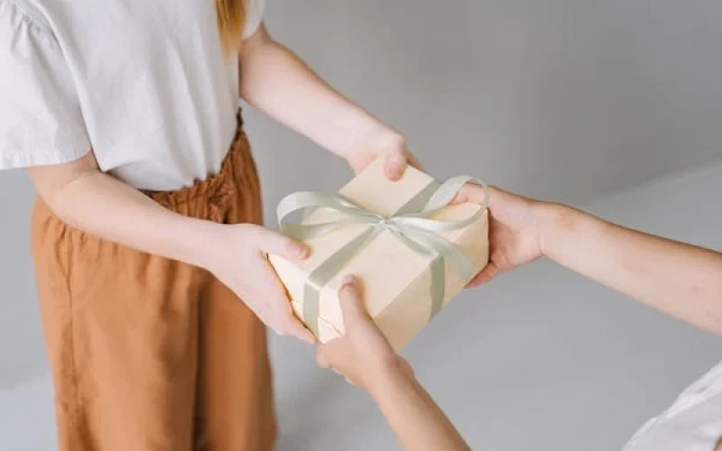 Hadiah Penghargaan Karyawan