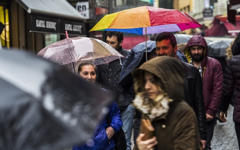 Mengenal Sejarah Payung Lipat Favorit dari Tiongkok