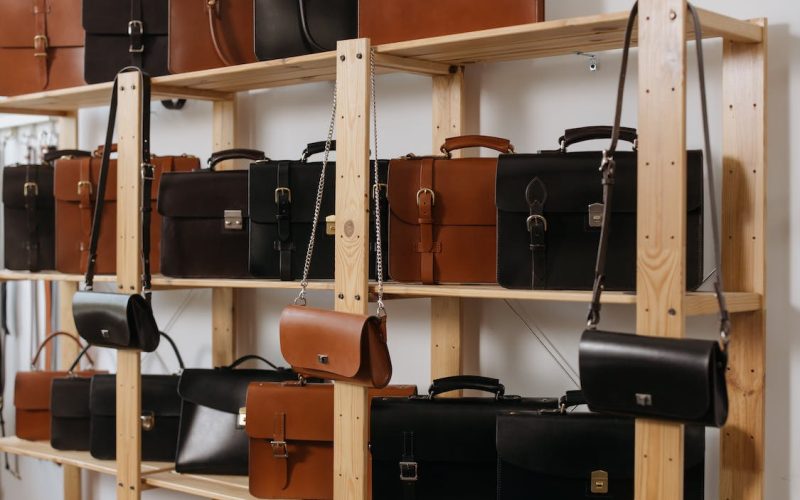 Salah satu produk ramah lingkungan dari Lokasoka diproduksi menjadi pouch dan tas berkualitas