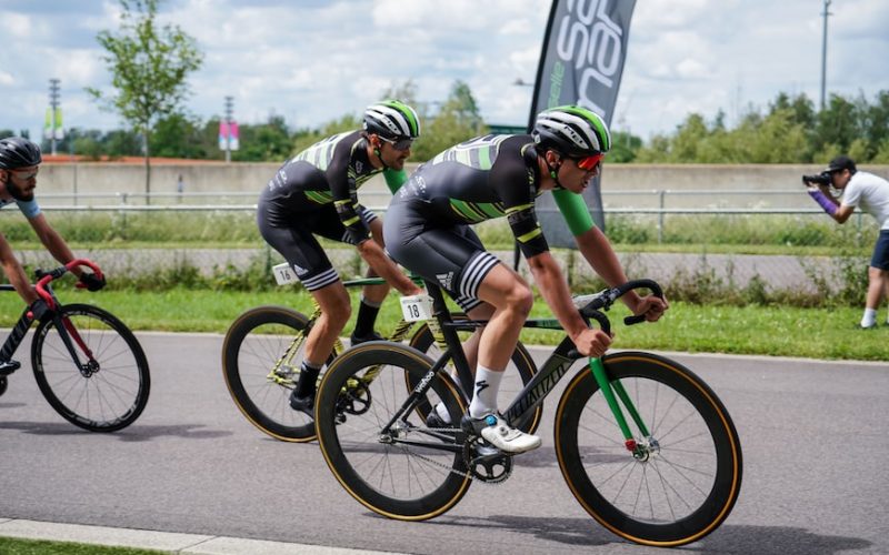 Hal yang Harus Diperhatikan Dalam Membuat Seragam Olahraga Sekolah dan Perusahaan