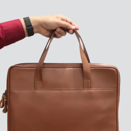 Ini Dia 7 Ide Tas Kulit Custom Terbaik untuk Souvenir Natal: Fungsional Sekaligus Stylish