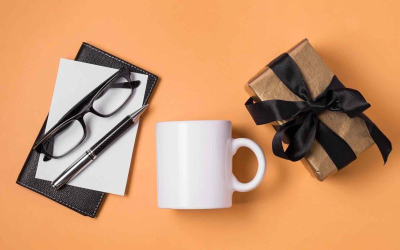 Manfaat corporate gift untuk bisnis, karyawan, dan klien
