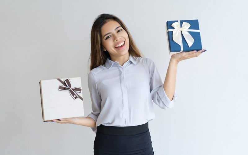 10 Inspirasi Hadiah Perusahaan Fungsional dan Bernilai Guna