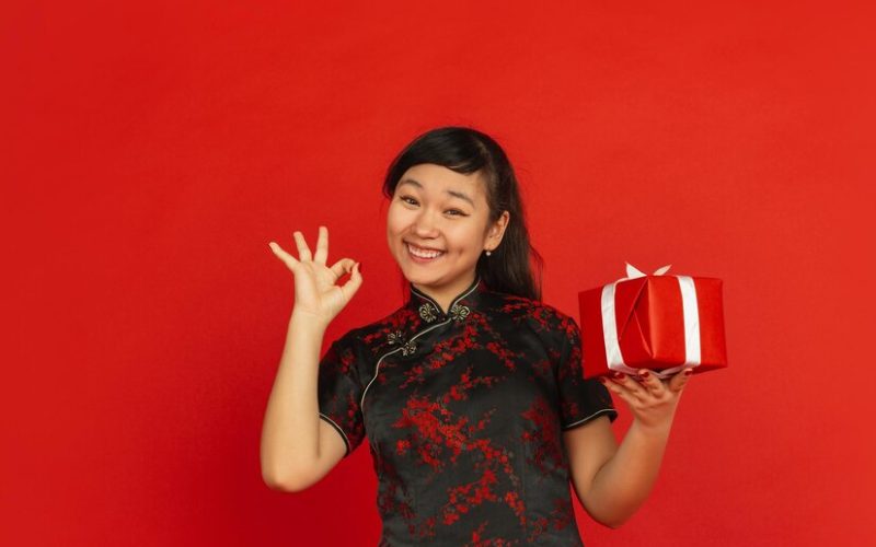 10 Ide Desain Merchandise Imlek untuk Branding Perusahaan