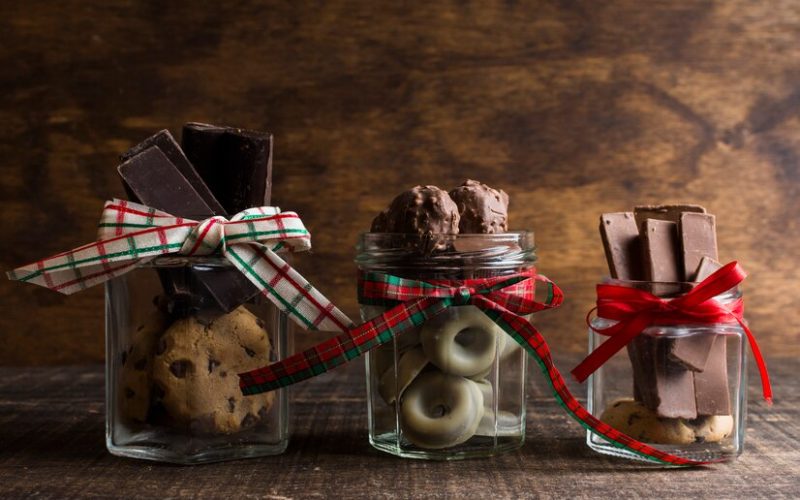 8 Ide Isi Hampers Cokelat Spesial Untuk Chocolate Lovers