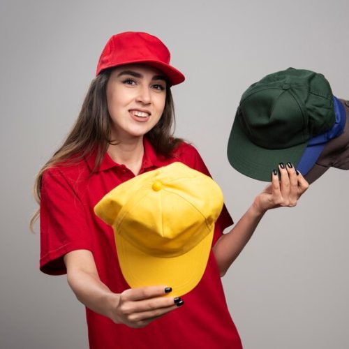 7 Jenis Topi Seragam Terbaik untuk Kebutuhan Perusahaan