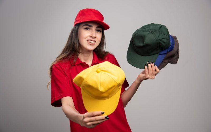 7 Jenis Topi Seragam Terbaik untuk Kebutuhan Perusahaan