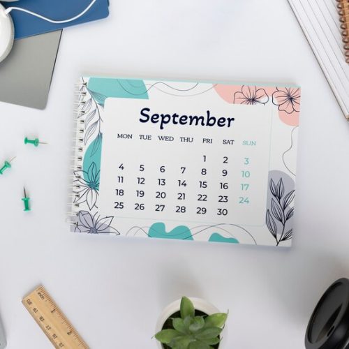 9 Inspirasi Desain Kalender Meja Unik dan Kreatif