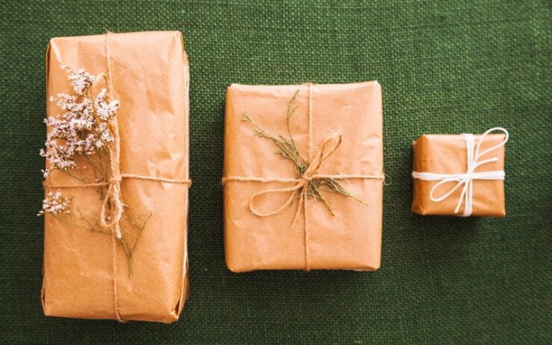 6 Ide Kreatif dan Ramah Lingkungan untuk Bahan Bungkus Kado Anda