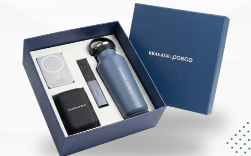 Branding Kit untuk Perusahaan: Lebih Efektif untuk Onboarding Kit atau Hadiah Penghargaan Tahunan?