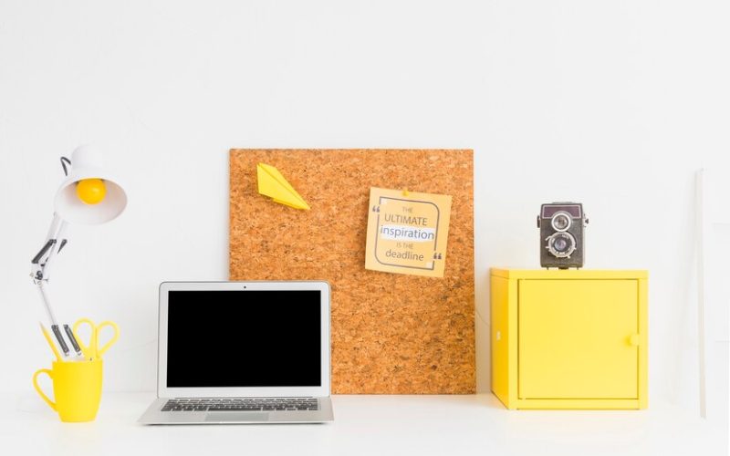7 Merchandise untuk Produktivitas Karyawan di Tahun Baru 2025