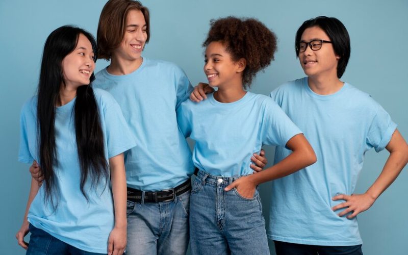 Mengapa Kaos Gathering Penting? Ketahui Manfaat dan Tips Desainnya Berikut Ini!